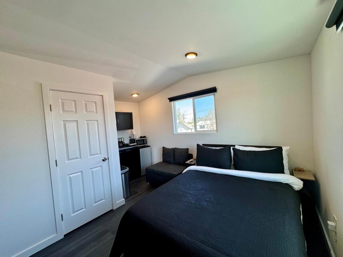 Your Downtown Cozy Studio With Backyard Unit C Phoenix Eksteriør billede